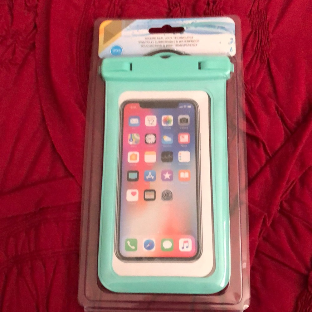NIB Waterproof Phone Pouch